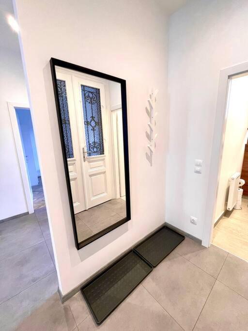Brand New Spacious & Stylish Aptmt In City-Centre Wiedeń Zewnętrze zdjęcie